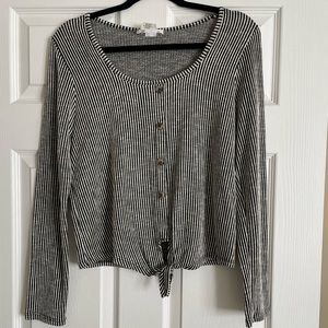 Crop long sleeved top